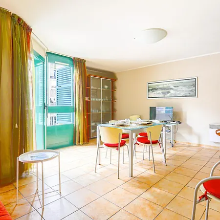 아파트 Les Balcons De Port By Interhome 니스